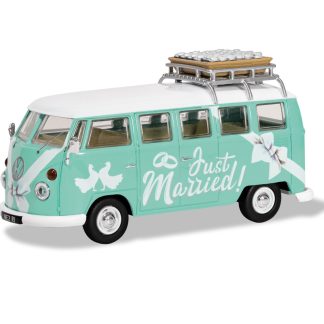 CC02737 3 Lets Celebrate Volkswagen Campervan Just Married PRODUCT