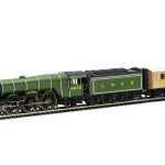 R1255m 5 Flying Scotsman Nrm Set Train On Track