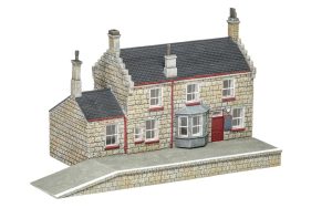 R7230 Hogsmeade Station Building Product 1