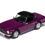 Va14701 3 Triumph Tr6 Magenta